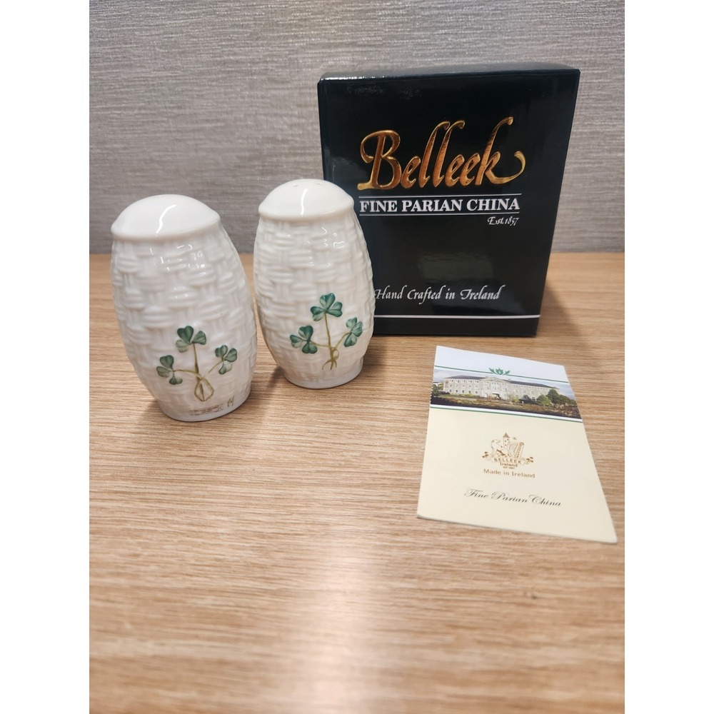 Belleek‎ Pottery Shamrock Salt & Pepper Shakers Set New With Original Box